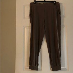 Lisa Rinna Collection jogger pants Medium Petite